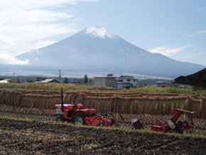 第3回明るい農村フォトコンテスト「農家は冬支度～富士山は冬化粧」